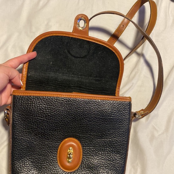 Super cute vintage, Dooney and Bourke purse - Picture 5 of 6